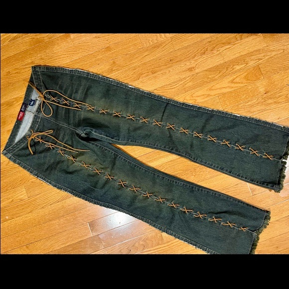 💕SOLD💕 Y2K Younqiue Jeans brand lace up flared jeans - Picture 4 of 5